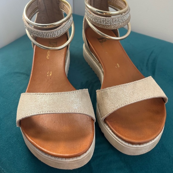 BROWNS • Sandals - Picture 3 of 5